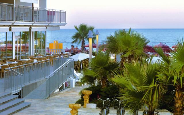 Apartment in Roseto by Sandy Beach