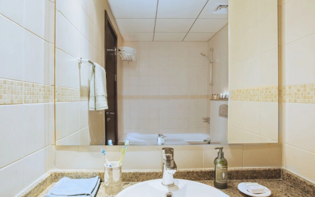 Dream Inn Apartments - Bay Central