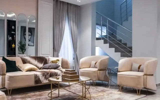 4 bedroom terrace with pool & chef
