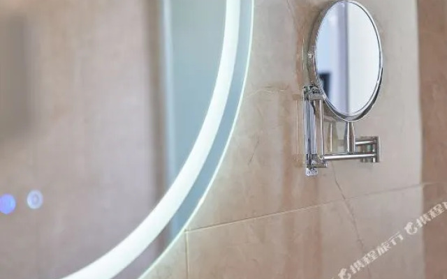 Fu'an Hotel (Guangzhou Baiyun Station Baixin Plaza)