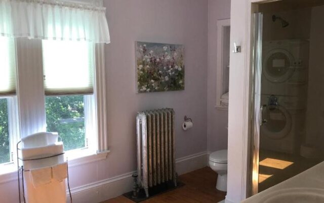 Bayberry Inn Bed & Breakfast