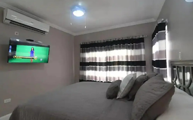 Captivating 1 bed Ravinia Apartment in Kingston