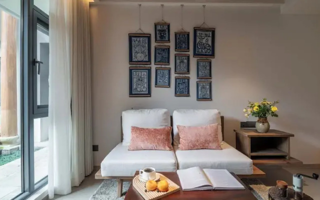 37 Courtyard Baisha Ancient Town