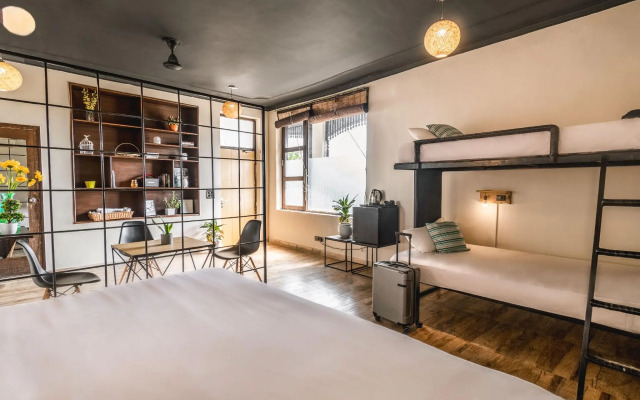 LetsBunk Poshtel & Suites