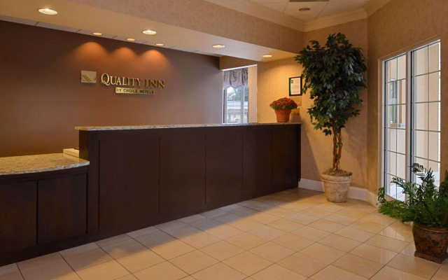 Quality Inn Dutch Inn
