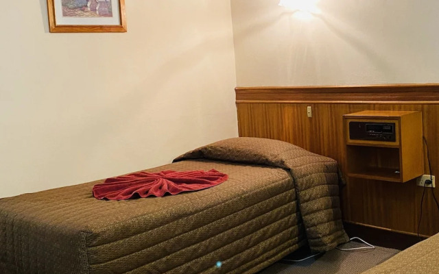 County Lodge Motor Inn