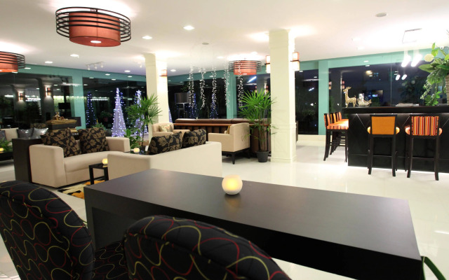 Paradise Hotel