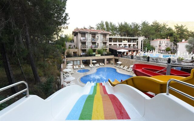 Hotel Pine Valley