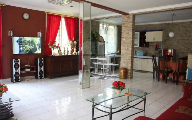 Villa Kota Bunga Sakura