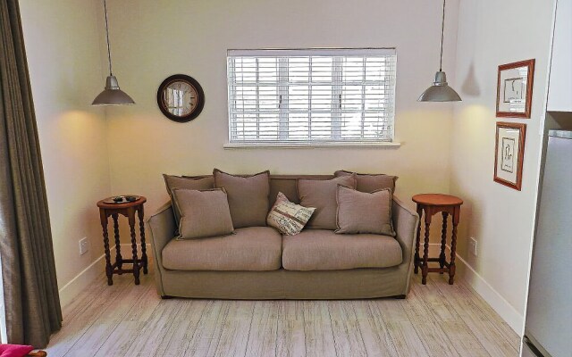 Pin Oaks Bed And Breakfast