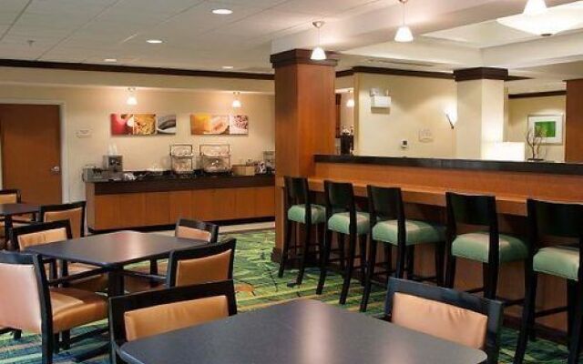 Fairfield Inn & Suites Bedford