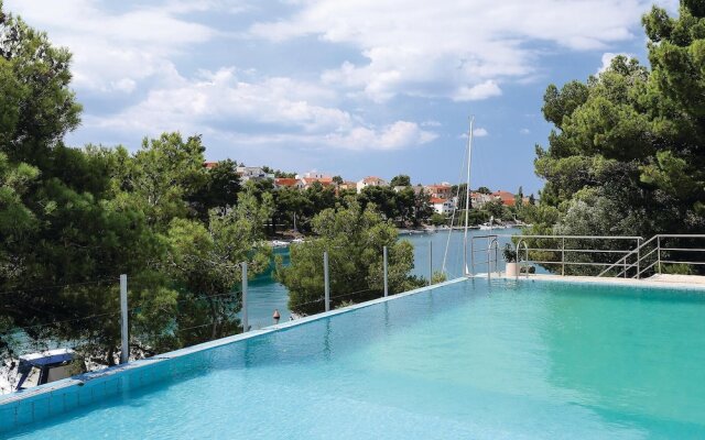 Amazing Home in Zaboric With 7 Bedrooms, Wifi and Outdoor Swimming Pool