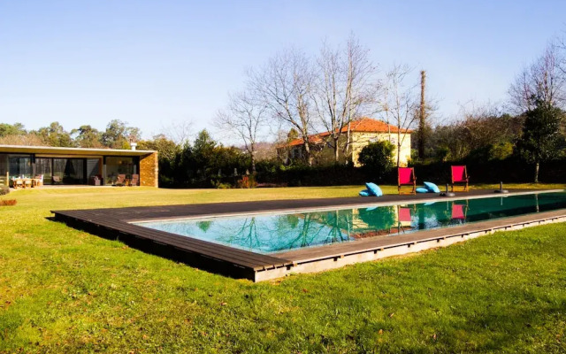 Liiiving In Caminha - Lawny Pool House