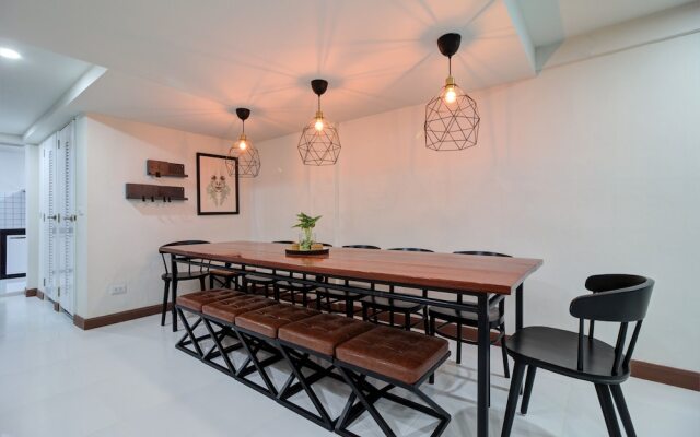Bangkok Watergate Townhouse