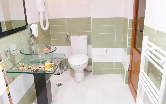 Отель Етерно