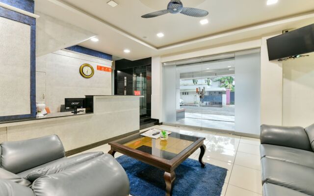 OYO 16532 Anchor House Hotel