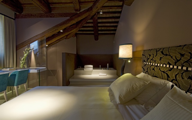 Sina Centurion Palace Hotel