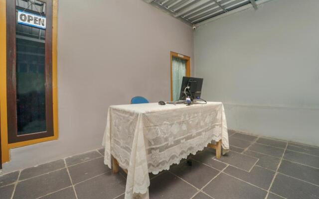 OYO 2937 Nindy Residence 2