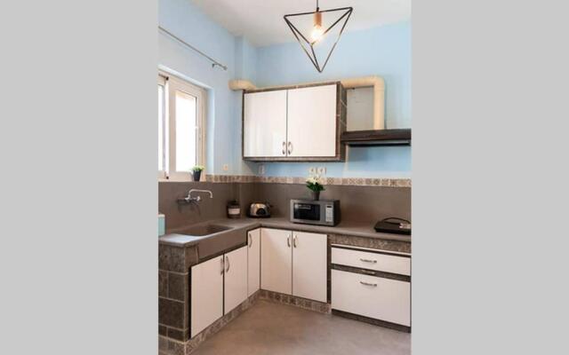 Vasilis Thissio Petralona 3d floor 55sqm