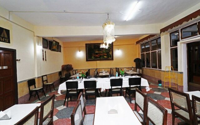 OYO 12222 Hotel Silverton