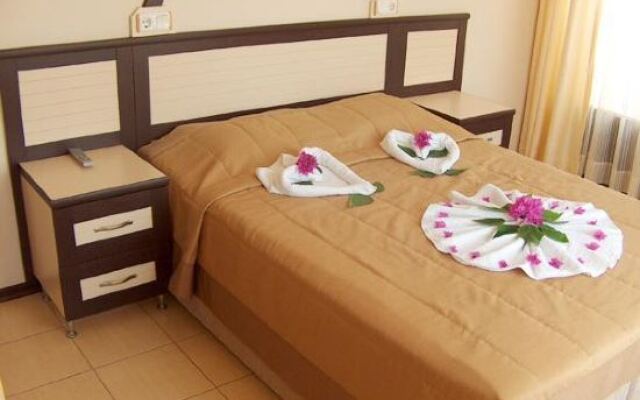 Ates Otel