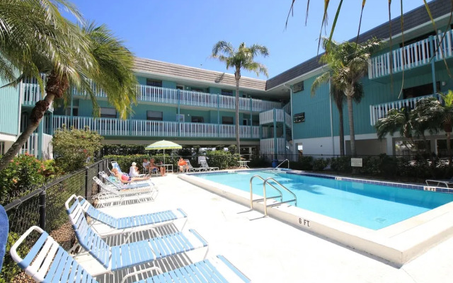 Anna Maria Island Beach Palms 2A