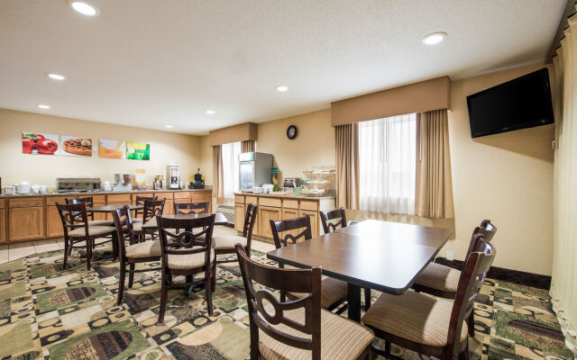 Quality Inn & Suites Downtown