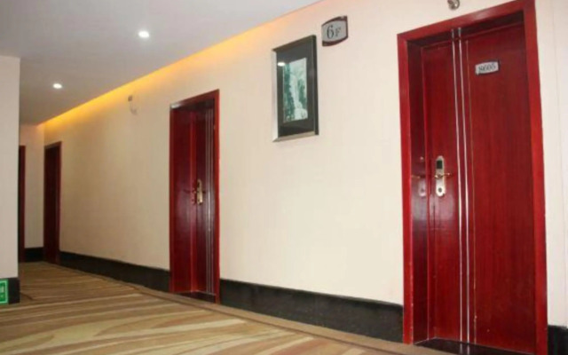 Shiji Zhixing Business Hotel