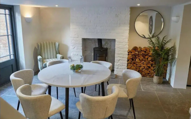 Luxury Leamington Spa House With 3 Bedrooms