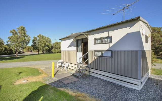 Serpentine Falls Park Home & Tourist Village