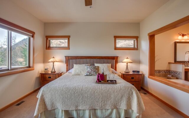 Cascade Valley Inn