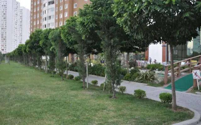 Queen Residence