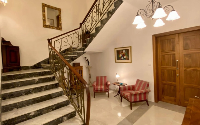 Maltese Garden Villa