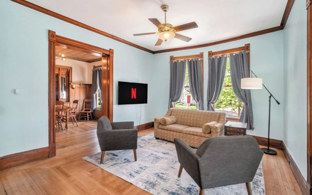 The Grand Inn Apartment Hotel 200