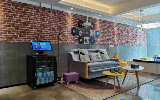 Yunfeng Zhuyuan Hostel