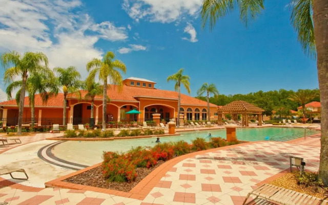 Themed Bedrooms and Large Pool