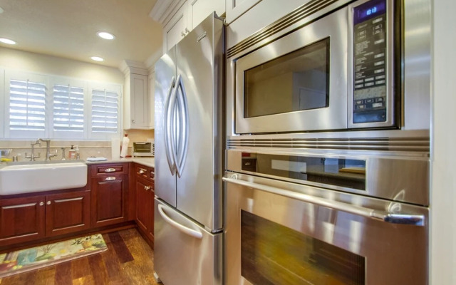 Gorgeous Ocean View Condo with Pool & Spa SURF9 by RedAwning