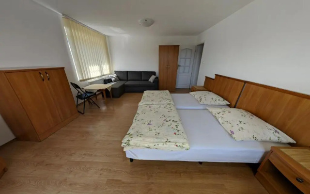 Pokoje Gościnne - Leśna 8