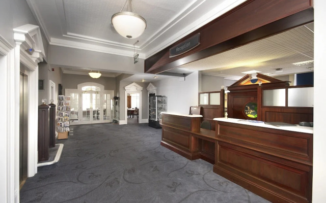 Bay New Southlands Hotel