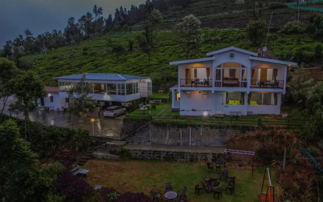 Peri Resorts