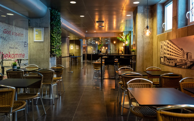 CABINN Metro Hotel