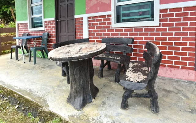 Oyo 90605 Nurulhuda Langkawi Hillview Roomstay