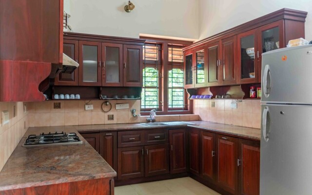 Crystal Homestay by Vista Rooms