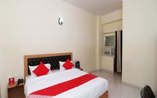 Hotel Crosswind By OYO Rooms