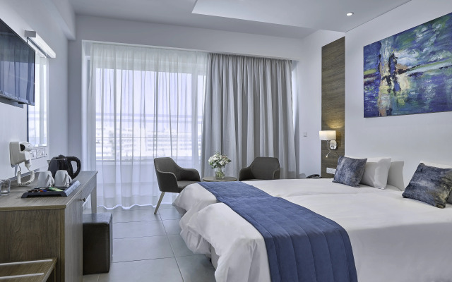 Gaia Sun N Blue Hotel