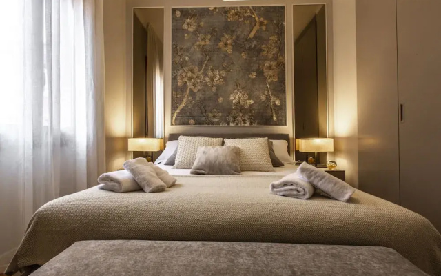 Charming Apartment on the Grand Canal