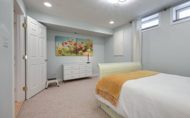 Cozy Herndon Home Near Wineries!