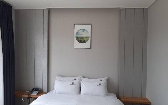 Tongyeong Bridge Hotel