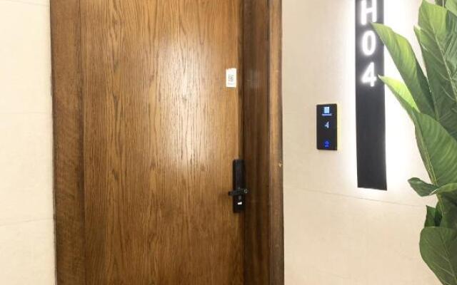 Kease Arid H -4 Luxury Gold Balcony AX72