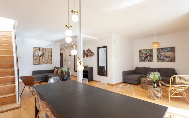 Liberty Penthouse Three-Bedroom Apartment - by LU Holidays
